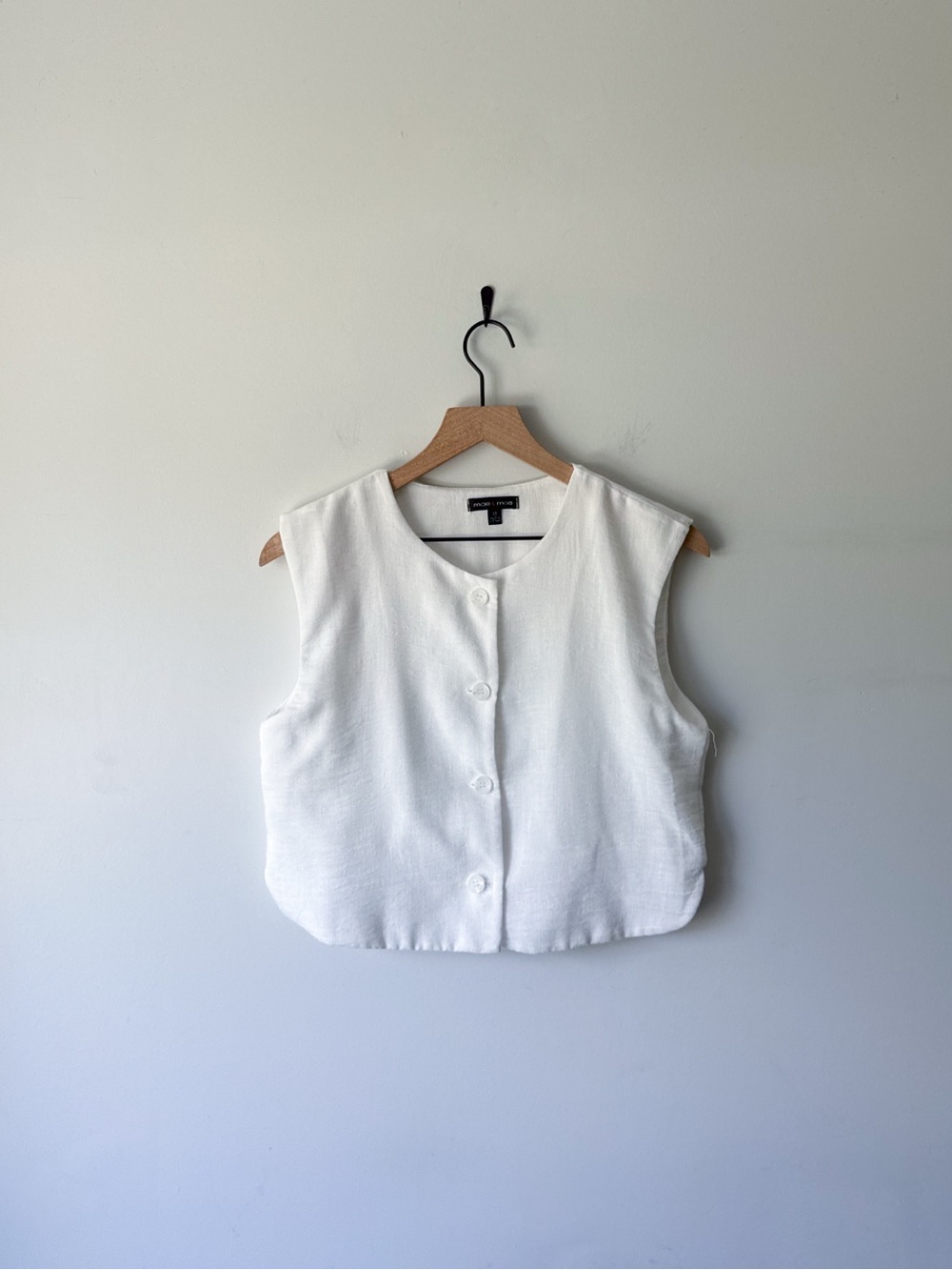 White Sleeveless Corporate top